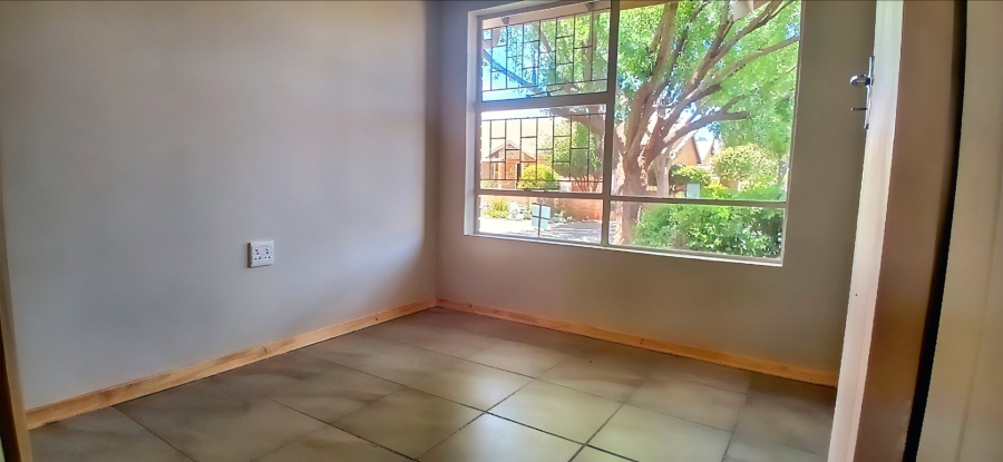 2 Bedroom Property for Sale in Fleurdal Free State